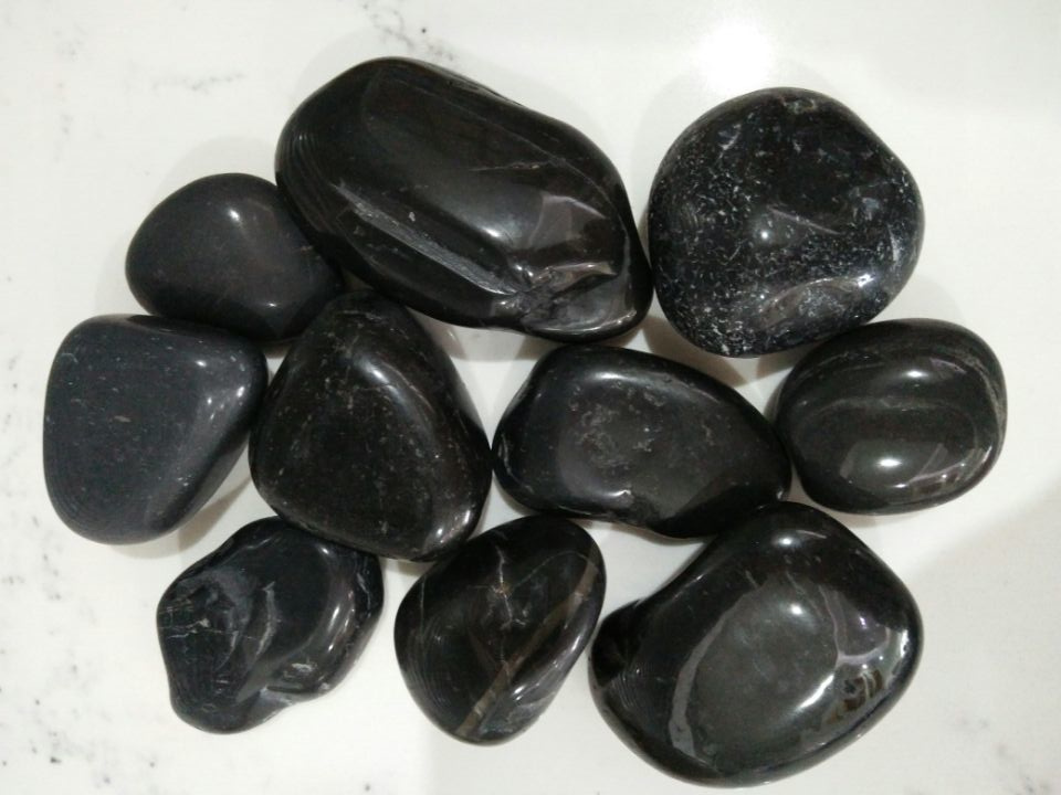 หินขัดเงาดำสูง 3-5ซม.
